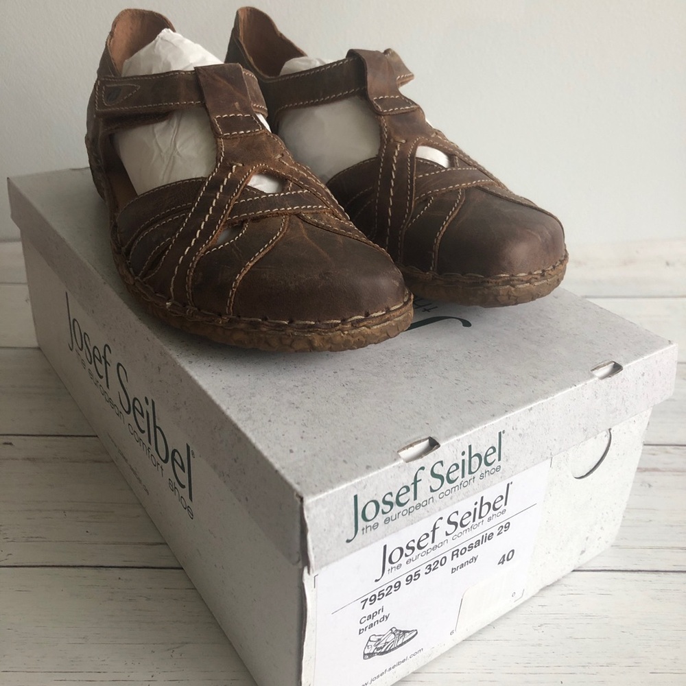 Josef Seibel Womens Size 9 Rosalie Fisherman Sandals. Brand new and unworn.